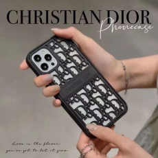 CHRISTIAN DIOR